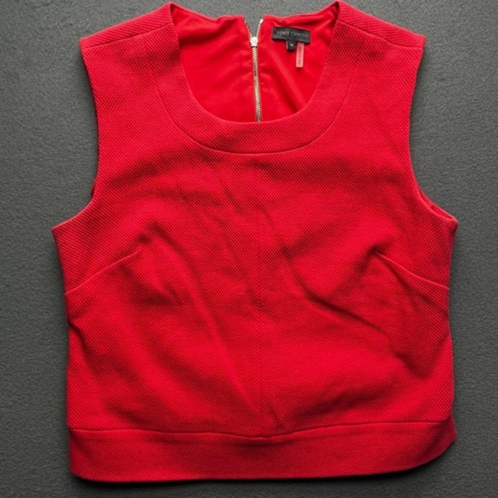 Vince Camuto Women 2‎ Piece Set Red Crop Top Mini Skirt Sleek Modern Minimalist - Picture 2 of 12
